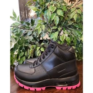 nike goadome boots black